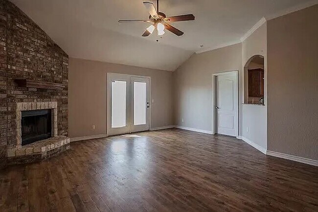 Foto del edificio - AVAILABLE SOON!