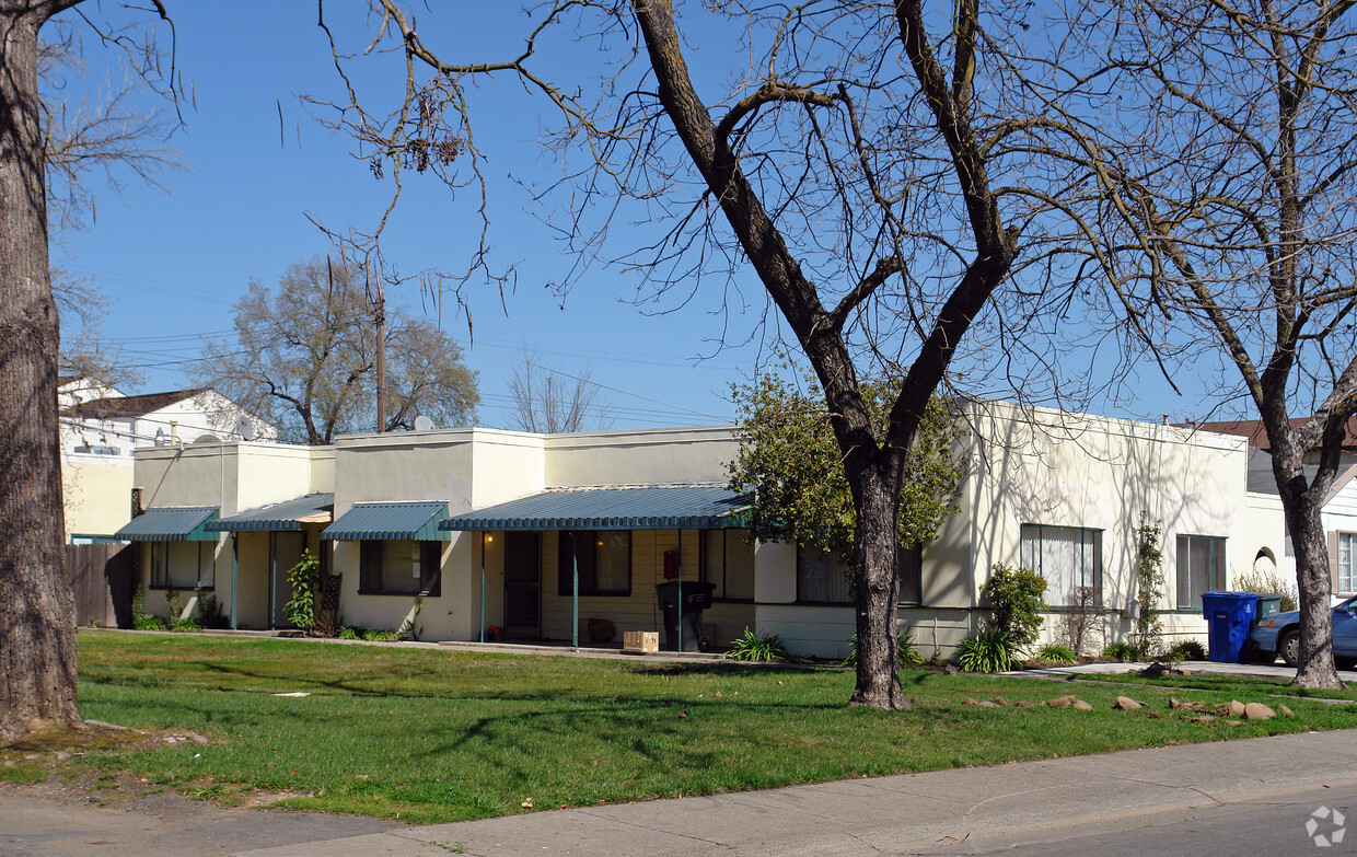 Primary Photo - Walnut View Apartments