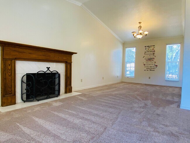 Building Photo - Beautiful Rambler at Little Cottonwood Can...