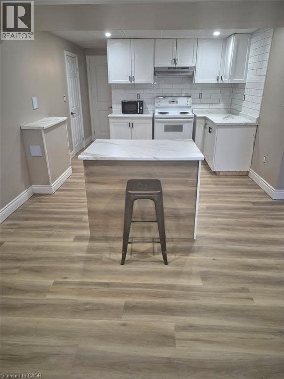 Building Photo - 16 HANLON Pl