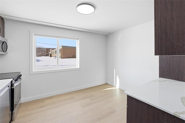 Building Photo - 823 Ida St