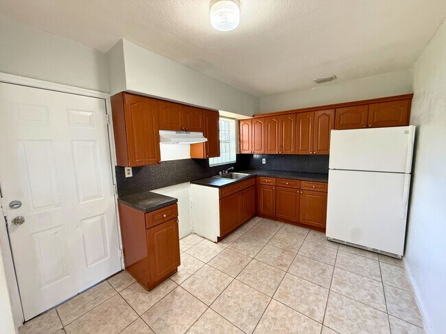 Foto del edificio - 15331 NW 29th Ave