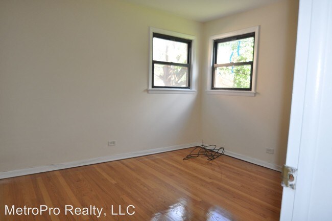 Foto del edificio - 943 W 95th St