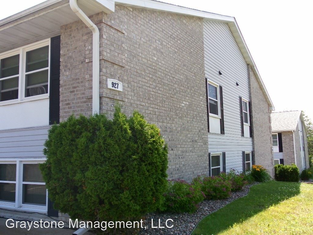 Primary Photo - 927 Briar Ln