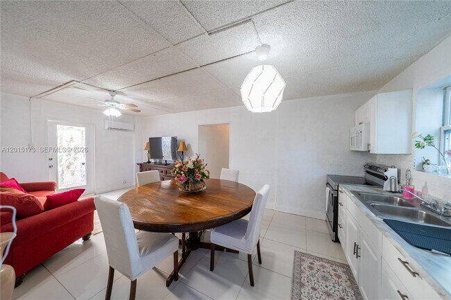 Foto del edificio - 1678 SW 11th St