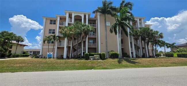 Building Photo - 222 Lewis Cir