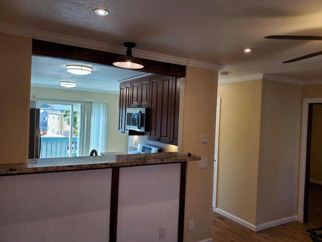 Building Photo - 3139 Valle Ave