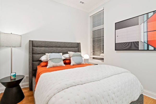 Building Photo - 148 W Monroe St