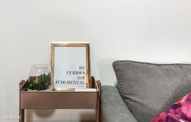 Foto del edificio - 1 br, 1 bath Condo - 801 Hillview Heights
