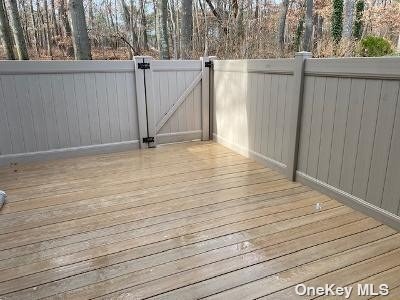 Building Photo - 228 Springmeadow Dr