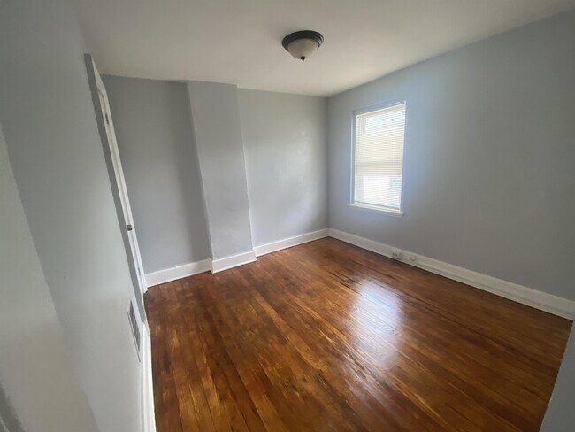 Foto del edificio - 1377 Collings Rd
