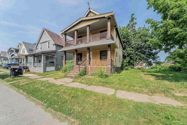 Building Photo - 3484 W 58th St