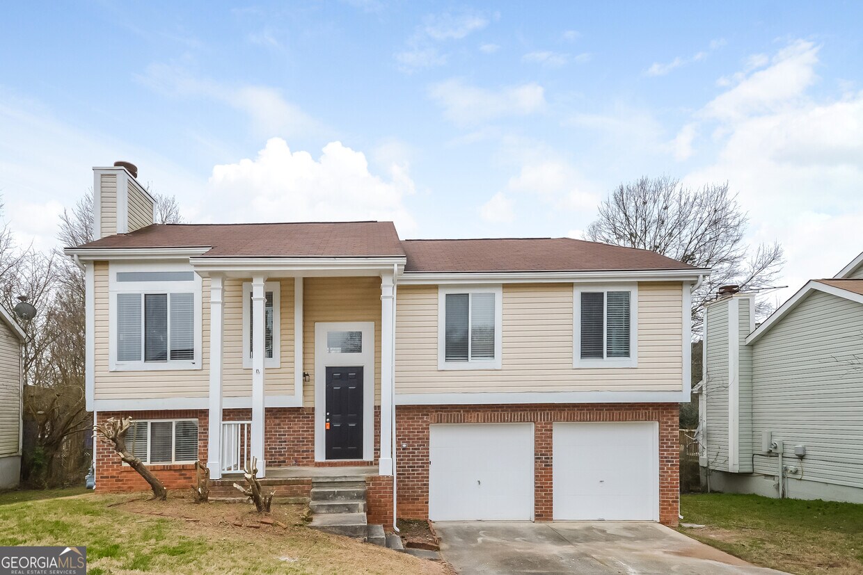 Primary Photo - 2077 Raintree Pl
