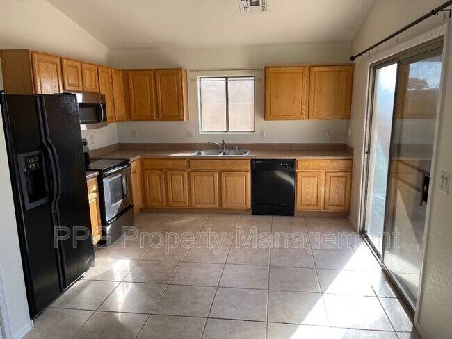 Building Photo - 11417 W Pinehollow Dr