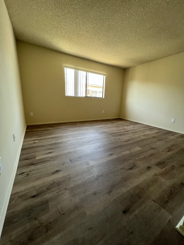 Foto del edificio - 1670 Manning Ave