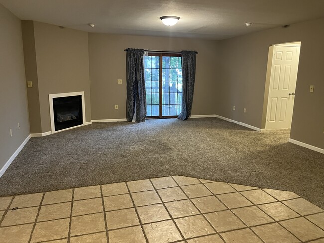Spacious living area - 114 N Third St