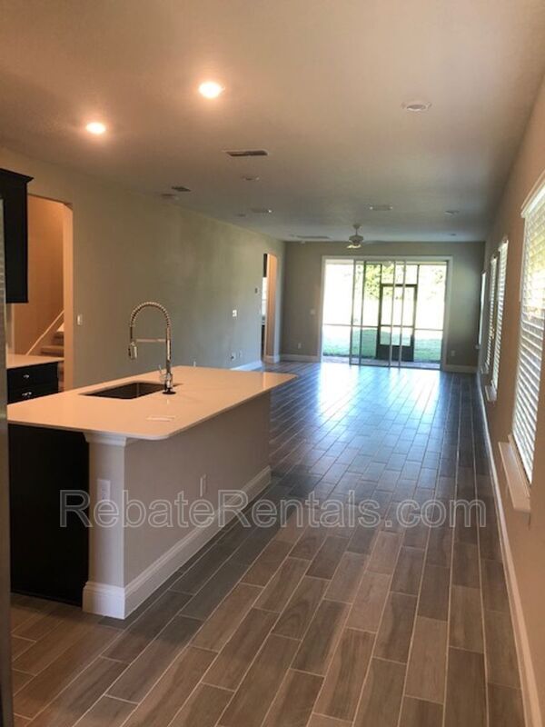 Foto del edificio - 308 Sweet Oak Wy