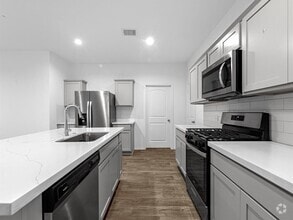 Building Photo - 24026 Kentwood Springs Dr