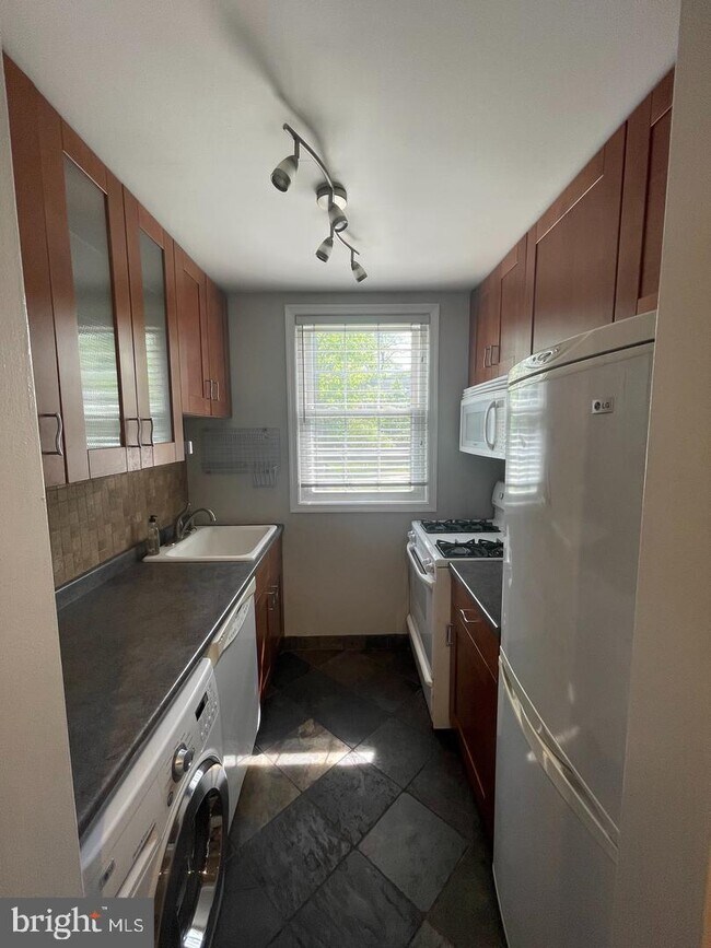 Foto del edificio - 206 N Trenton St