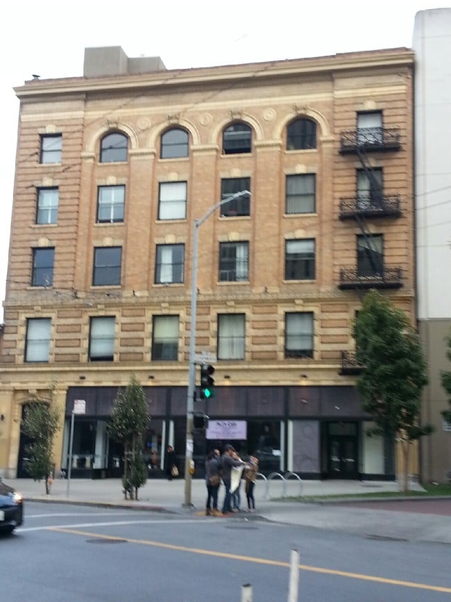 Building Photo - 83 McAllister St
