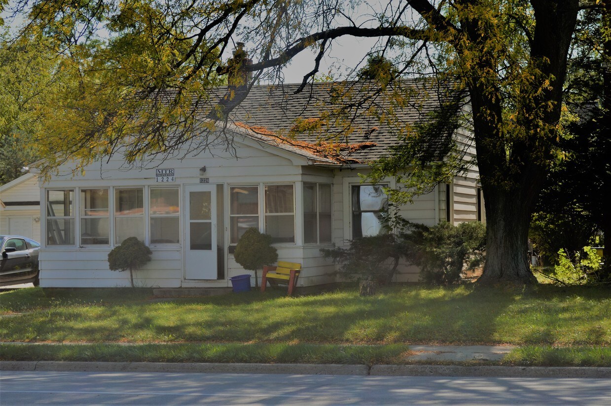 1224 Lincoln Way, Ames, IA 50010 House Rental in Ames, IA