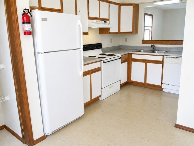 Building Photo - 3502 -12 PLUM STREET ERIE PA 16508