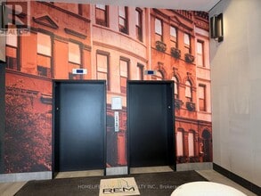 Building Photo - 38 Simcoe Promenade