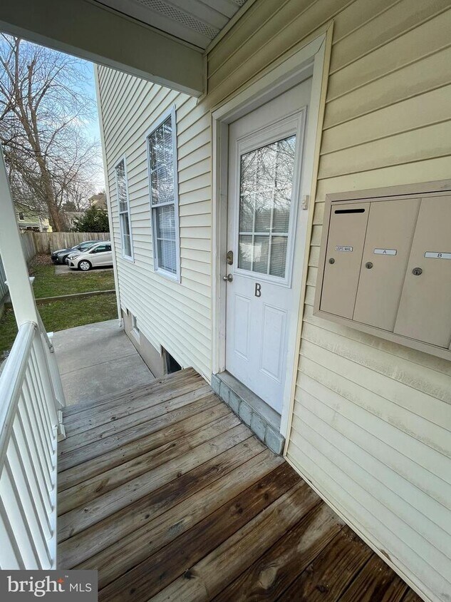 117 Chestnut St Unit B, Audubon, NJ 08106 Room for Rent in Audubon