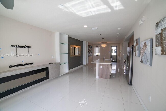 Foto del edificio - 7805 NW 104th Ave