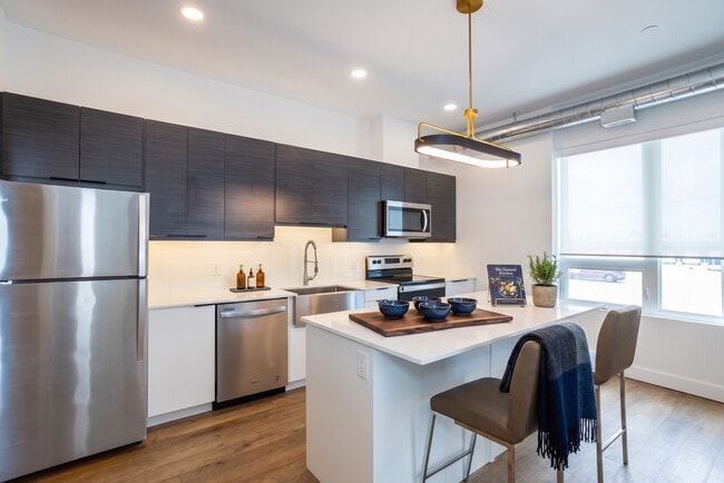 Building Photo - West Market Lofts