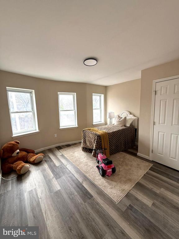 Foto del edificio - 1028 E North Ave