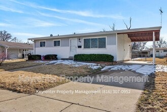 Building Photo - 490 Bardot Dr