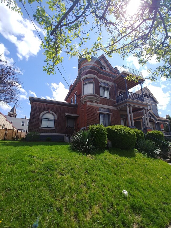 First Floor Unit - Walk to Restaurants! - 410 Fairfield Ave