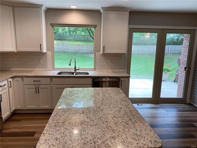 Foto del edificio - 762 La Feil Dr