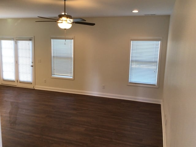 Foto del edificio - 4125 Becca Ln