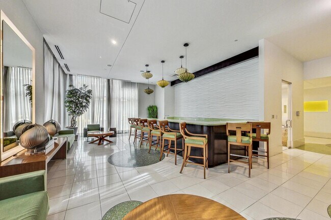 Foto del edificio - 123 S Green St