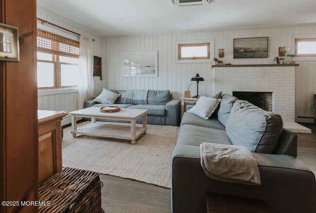 Foto del edificio - 35 12th Ave