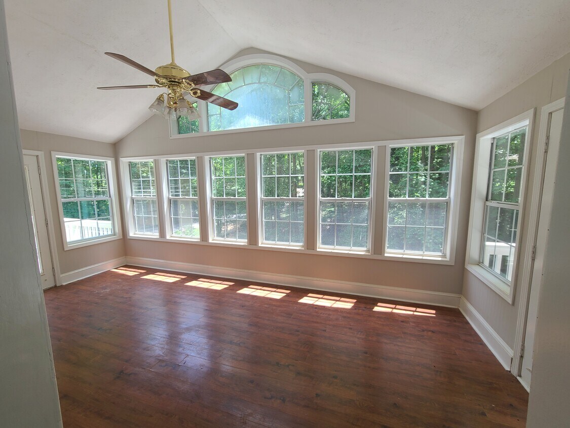 Primary Photo - 3292 Cardinal Lake Dr NW