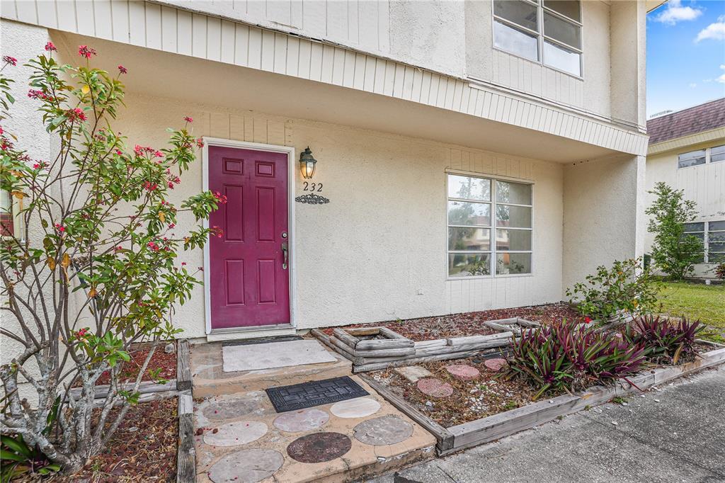 Foto principal - 232 Barlow Ave