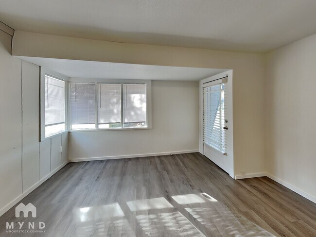 Foto del edificio - 7203 SE Harmony Dr