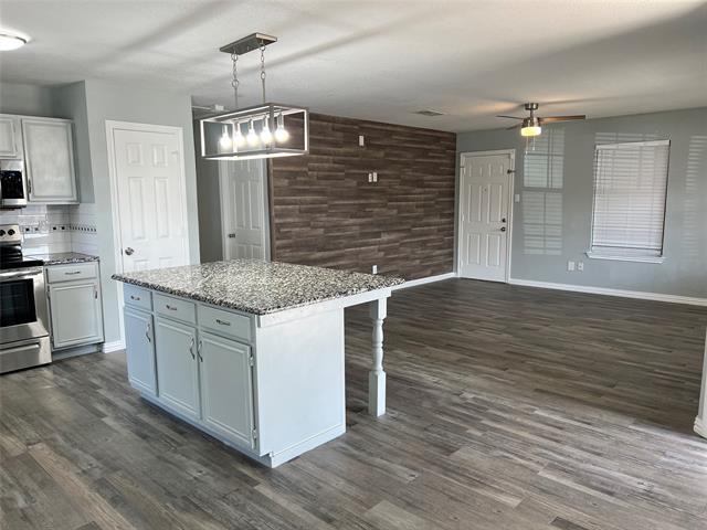 Building Photo - 3545 Almazan Dr