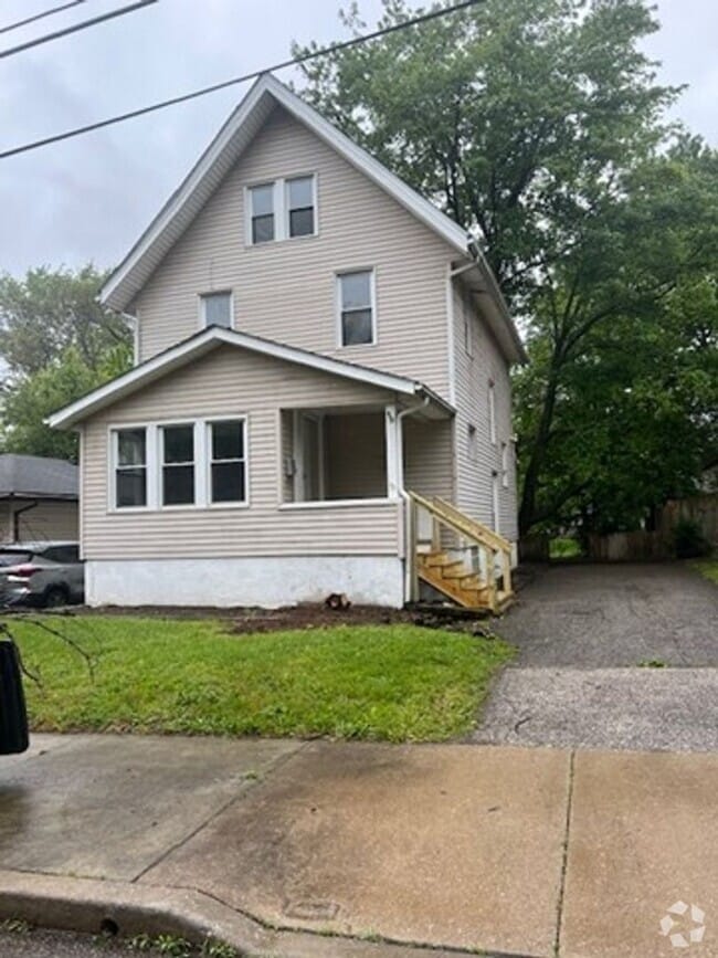 Building Photo - 1017 Chandler Ave