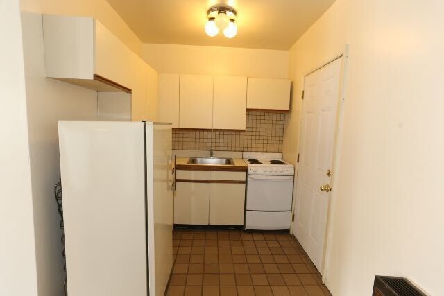 Foto del edificio - 4513 Malden St