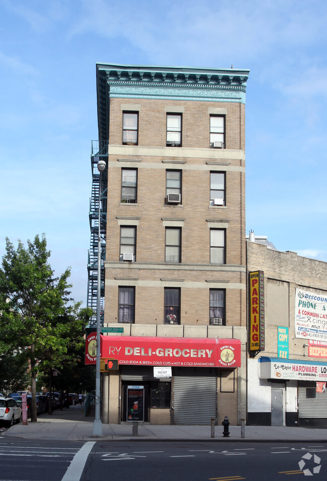 Building Photo - 301 W 121st St