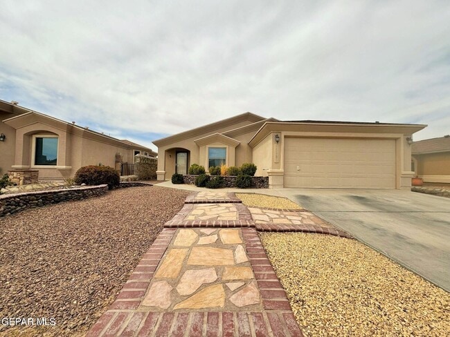 Building Photo - 13981 Sandy Rock Dr