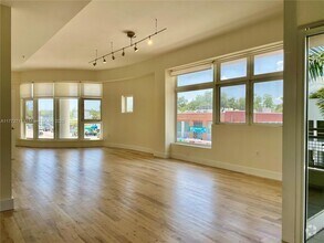 Building Photo - 6701 Biscayne Blvd