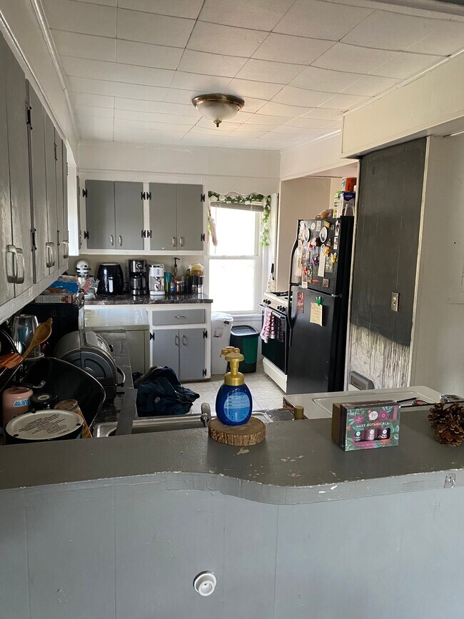 Kitchen view from door - 182 Prospect St