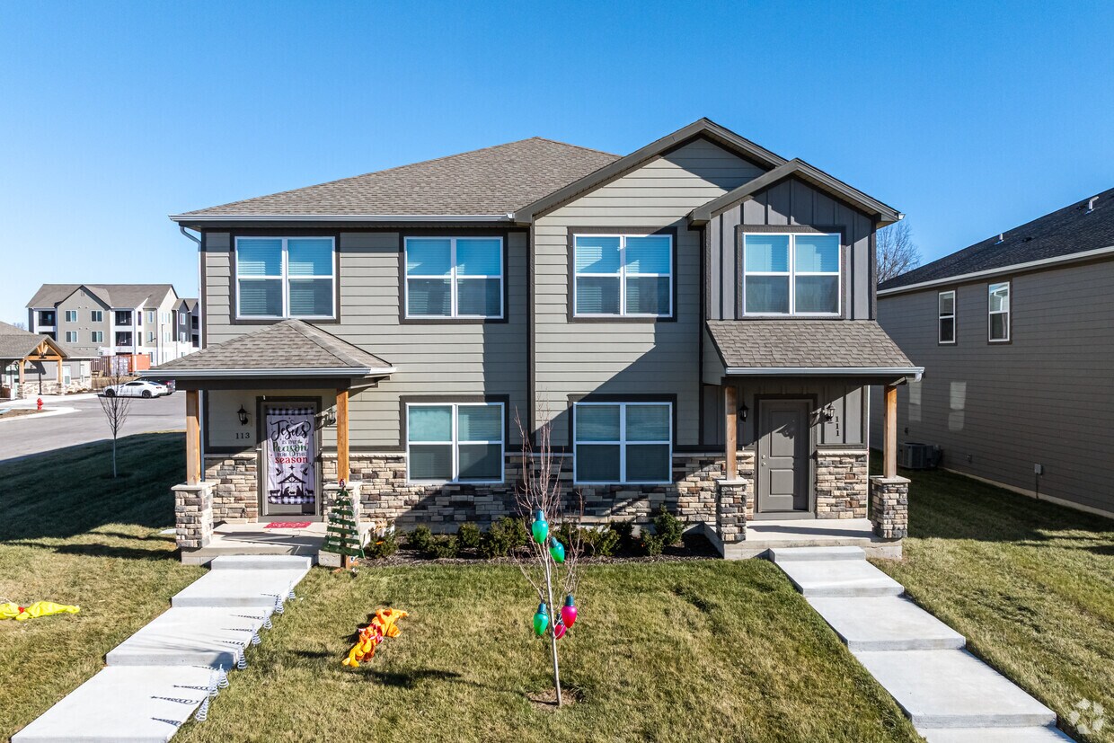 Building Photo - Copper Creek