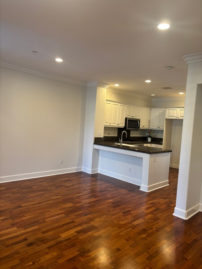 Building Photo - 1317 Corte Alemano