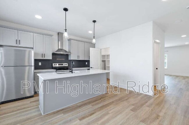 Photo - 700 N Dupont Ave Townhome